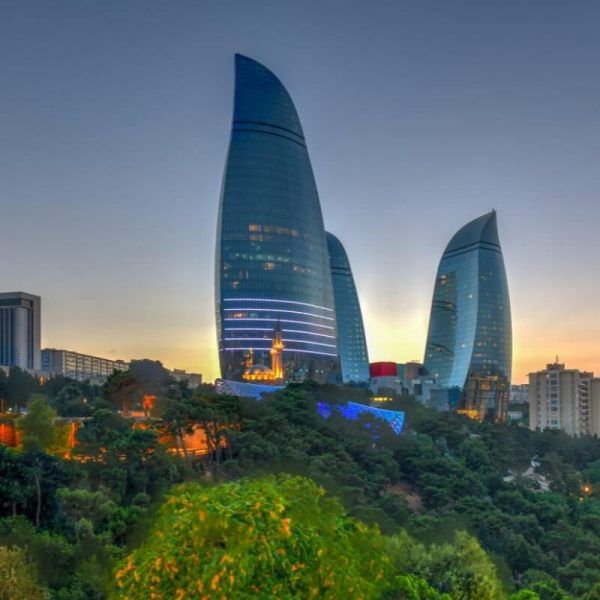 baku group tour 600x600
