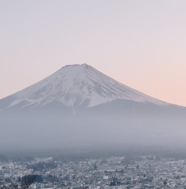 japan tour packages 370x375