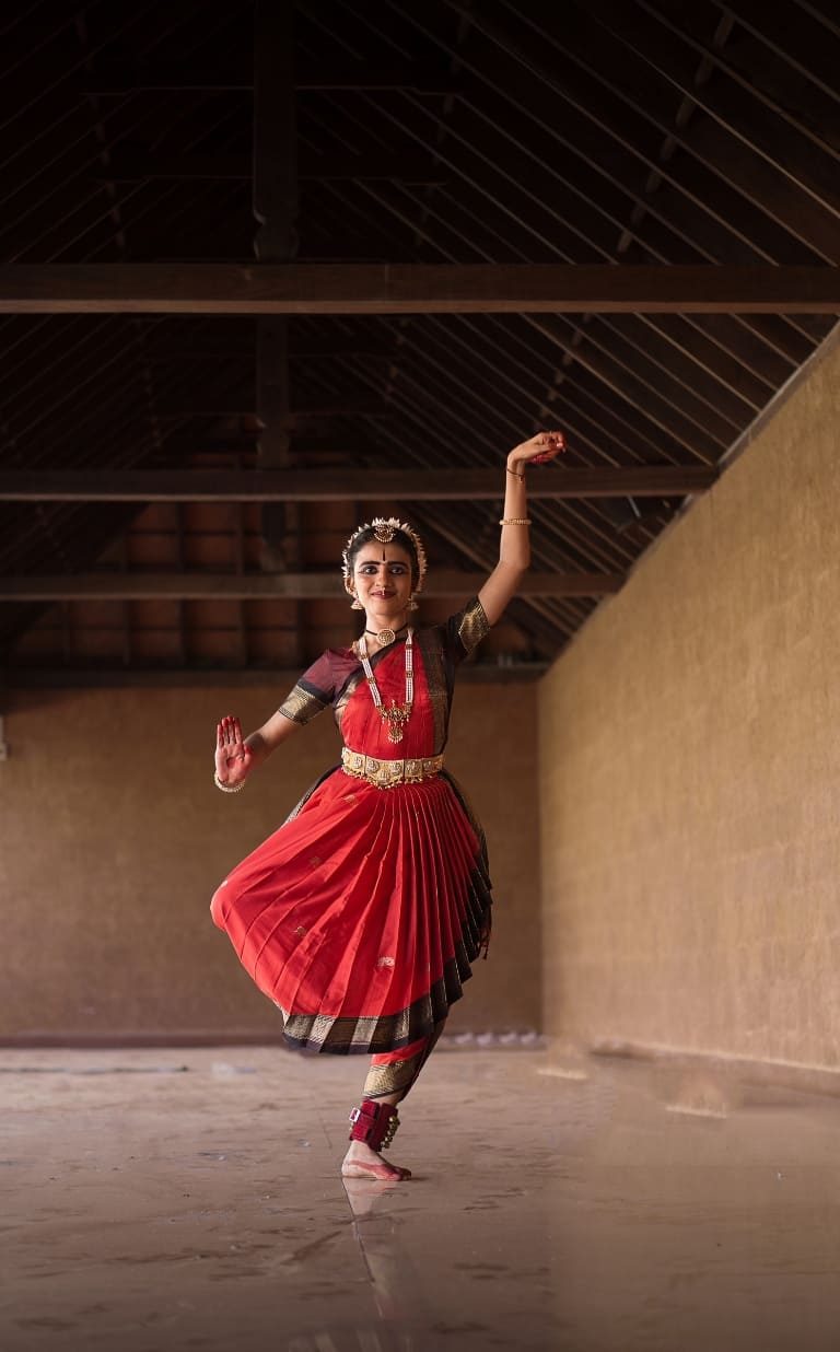 traditional dance 768x1236