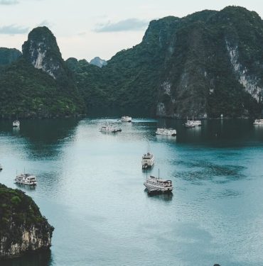 vietnam tour packages 370x375