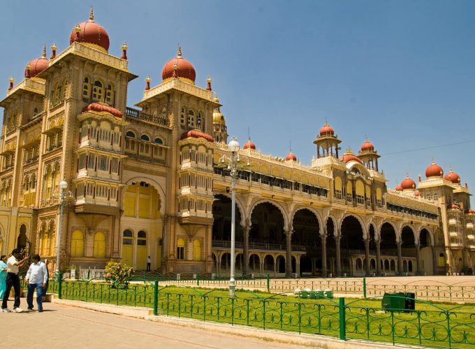 mysore palace tour packages 680x500