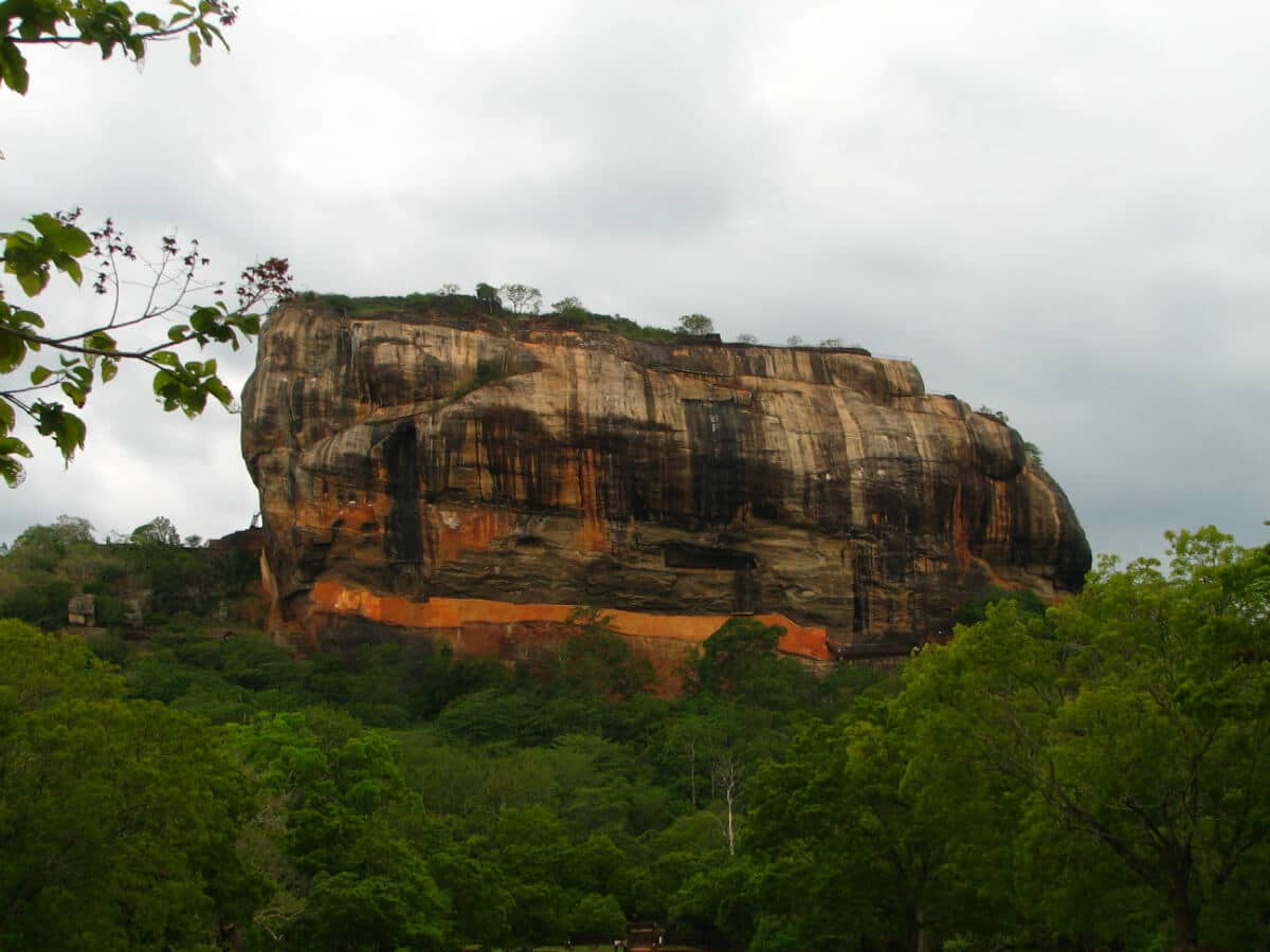 Island sigiriya sri lanka holiday package