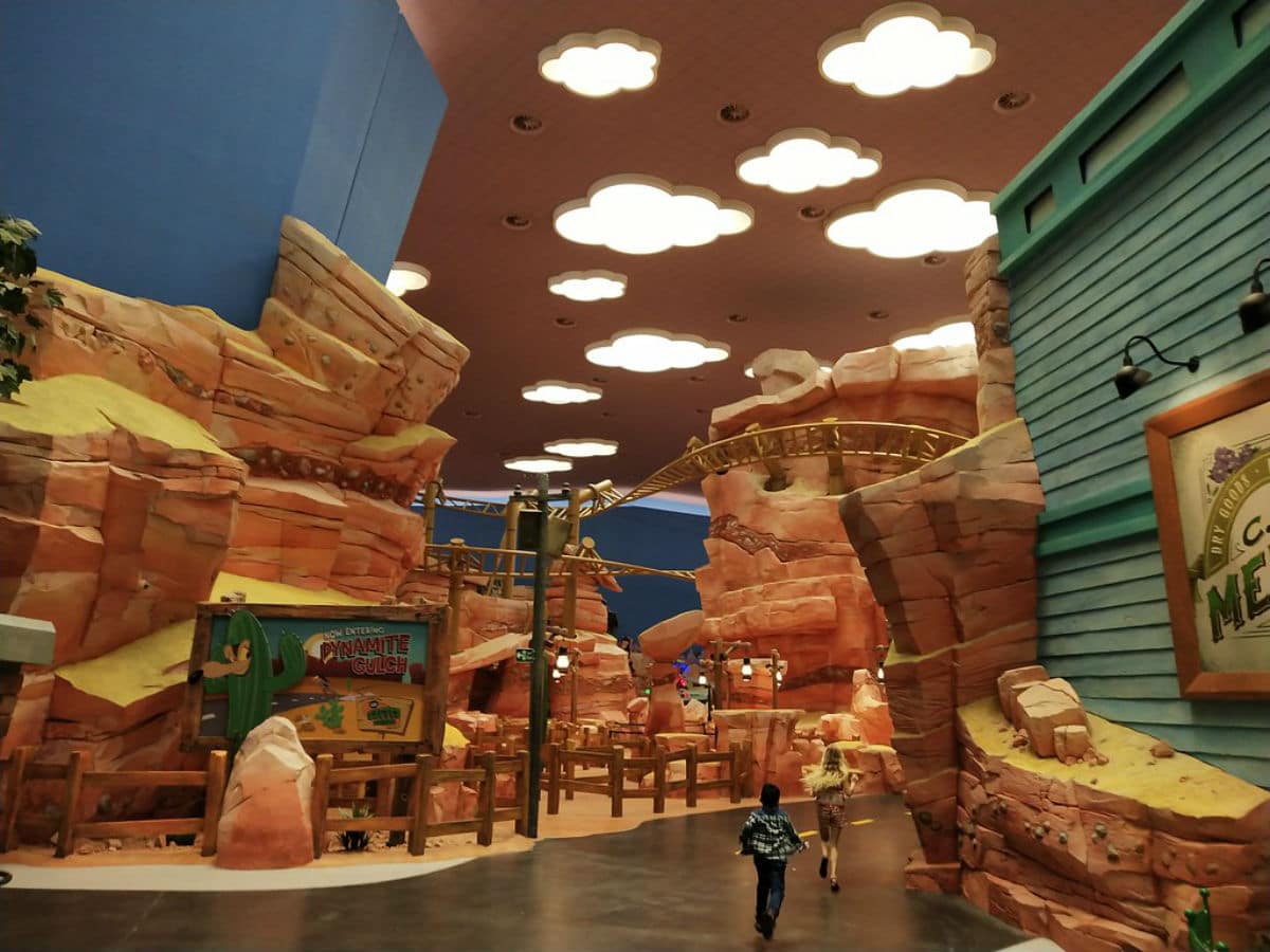 Middle East warner bros