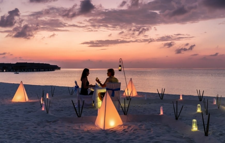 Island honeymoon couples at maldives